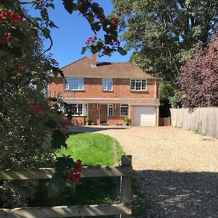Barnfield Bed And Breakfast Downton  Екстериор снимка