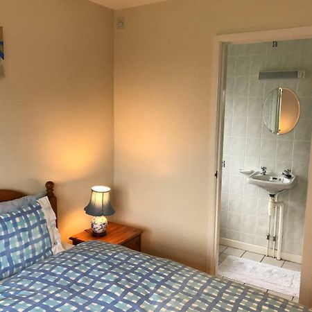 Barnfield Bed And Breakfast Downton  Екстериор снимка